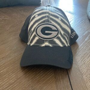 Greenway packet Zubaz grey and white new era hat